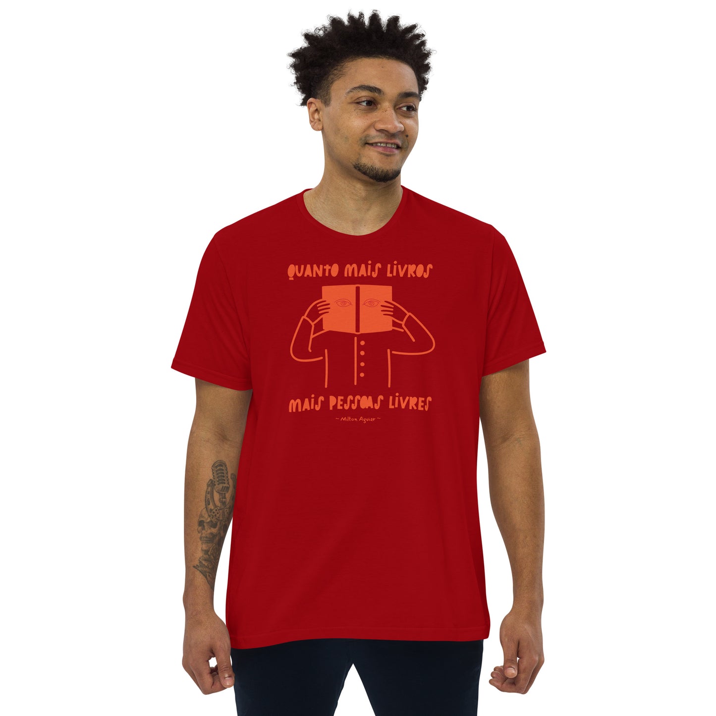 QUANTO MAIS LIVROS, MAIS PESSOAS LIVRES - Milton Aguiar - Camiseta justa com modelagem reta masculina